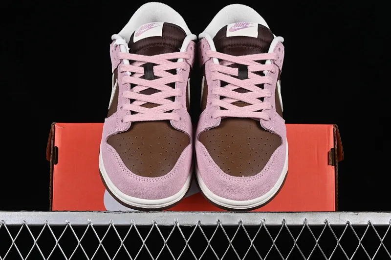 All Categories Nk SB Dunk Series Nk SB Dunk Low Low-top sneakers Stussy x Nk Dunk Low "Neapolitan" Reverse color SB low-top casual sneakers HM0987-200